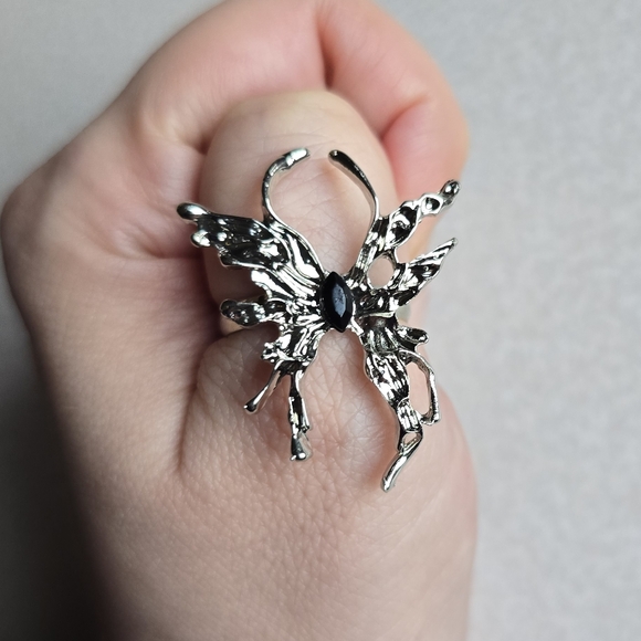 🦋 Black Butterfly Gem Ring - Picture 2 of 7